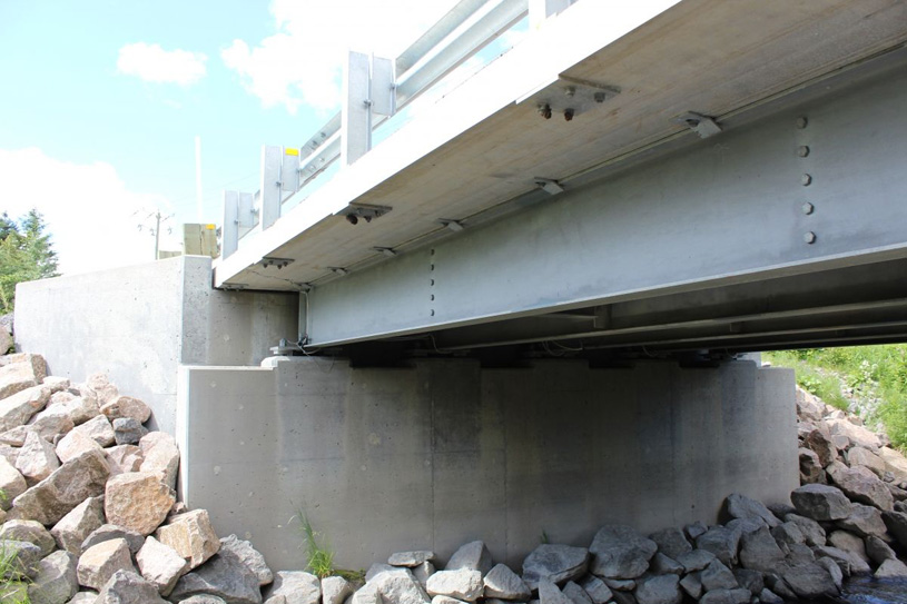 Автодорожный мост из алюминиевой плиты. Сен-Амбуаз (Квебек)