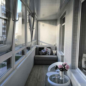 Кабинет на лоджии: как правильно организовать рабочее пространство и почему важна отделка и утепление балконов под ключ в Санкт-Петербурге