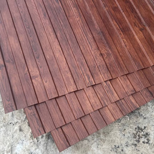 Профнастил под дерево: как выбрать материал для забора и не пожалеть