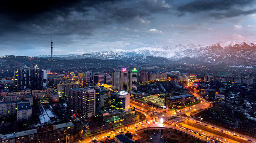 Алматы – крупнейший город Казахстана у предгорий Тянь-Шаня
