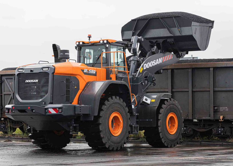 Колёсный погрузчик DOOSAN DL580-7 Колёсный погрузчик DOOSAN DL580-7