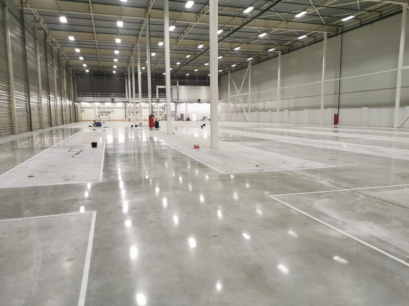 Наливной глянцевый пол