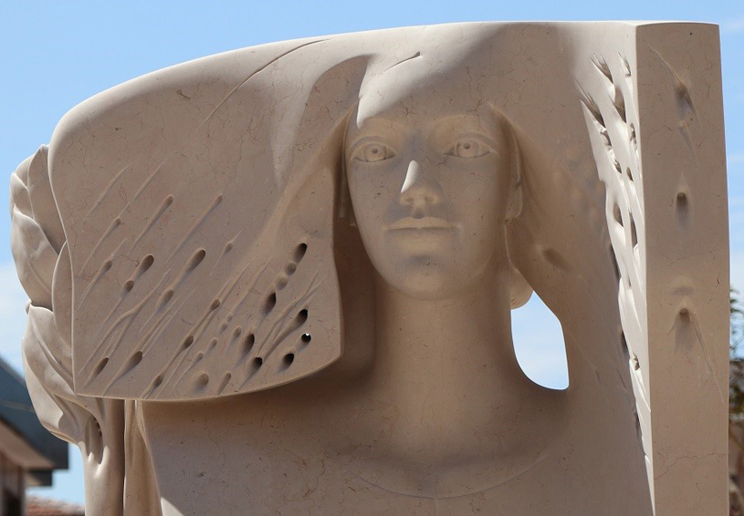 памятники из гранита