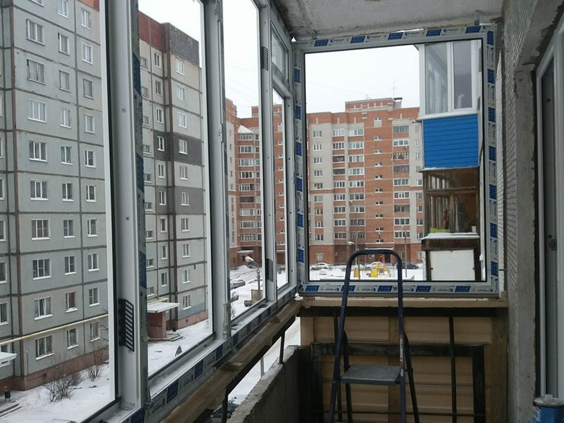 остекление балконов пластиковыми окнами в старом фонде