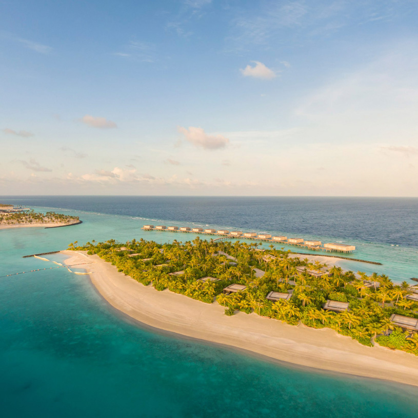 Patina Maldives Hotel / Studio MK27 / photo by Fernando Guerra Patina Maldives Hotel / Studio MK27 / photo by Fernando Guerra