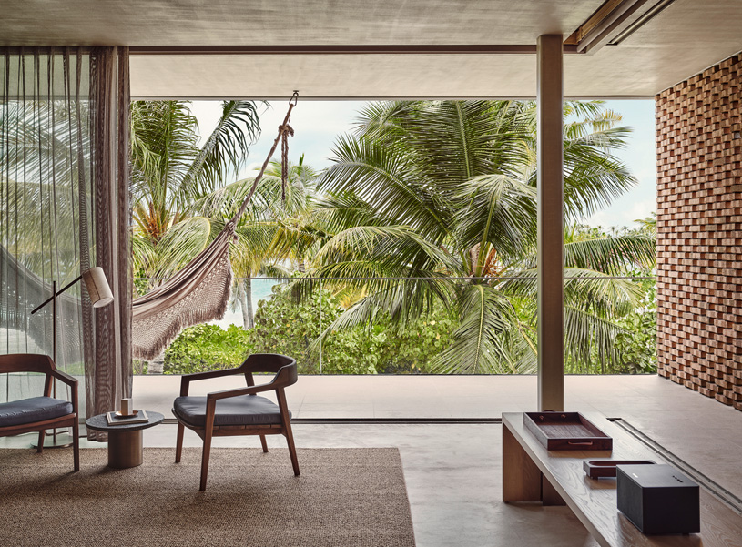 Patina Maldives Hotel / Studio MK27 / photo by Georg Roske Patina Maldives Hotel / Studio MK27 / photo by Georg Roske