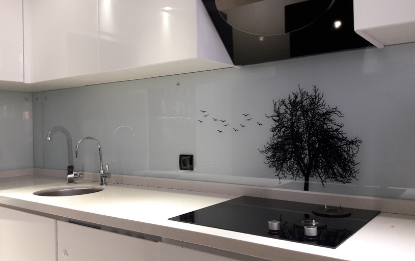 прозрачные скинали на кухне