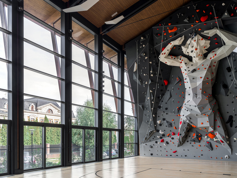 Жилой дом «Атлант» со скалодромом и гаражом. Московская область, Раздоры