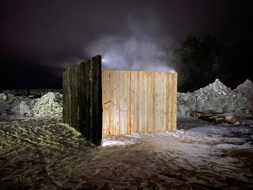 Объект Б2: забанить по-чёрному.  Костромская область, село Дмитриевское. Авторы: Елизавета Росс, Алексей Беспалов, Кирилл Гилев, Екатерина Князева, Татьяна Гудкова. Творческое объединение КУБ+.