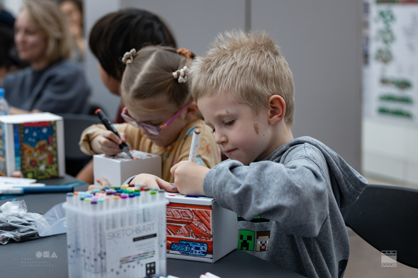 «НАША ШКОЛА» – уникальная площадка, где через архитектуру, которая воспитывает и вдохновляет, учебные пространства превращаются в маяки инноваций и комфорта.