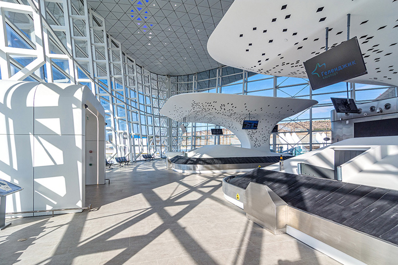 Новый терминал аэропорта Геленджик, Studio Fucsas