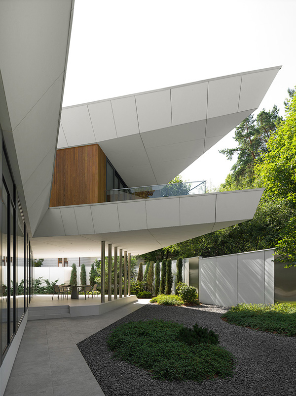 VFORM, Московская область. Работа: Парящий дом