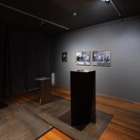 Выставка «Цветок осенний. Вадим Сидур | Полина Рукавичкина» в ММОМА. Фотограф: Виктор Березкин