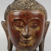 Голова Будды. Верхняя Мьянма, конец XVII–XVIII вв. Папье-маше, мастикатайо, лак, сусальное золото, техника юн-пхэя