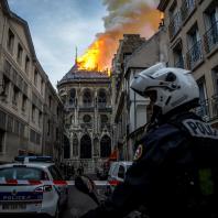 Пожар в Соборе Парижской Богоматери. 15.04.2019. Фото: CNN / Nicolas Liponne/NurPhoto/Getty Images