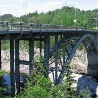 Первый алюминиевый мост в Канаде был построен в 1950 году: арочный алюминиевый мост в муниципалитете Арвида (Квебек)
